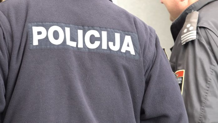 Vozilo policije Crne Gore