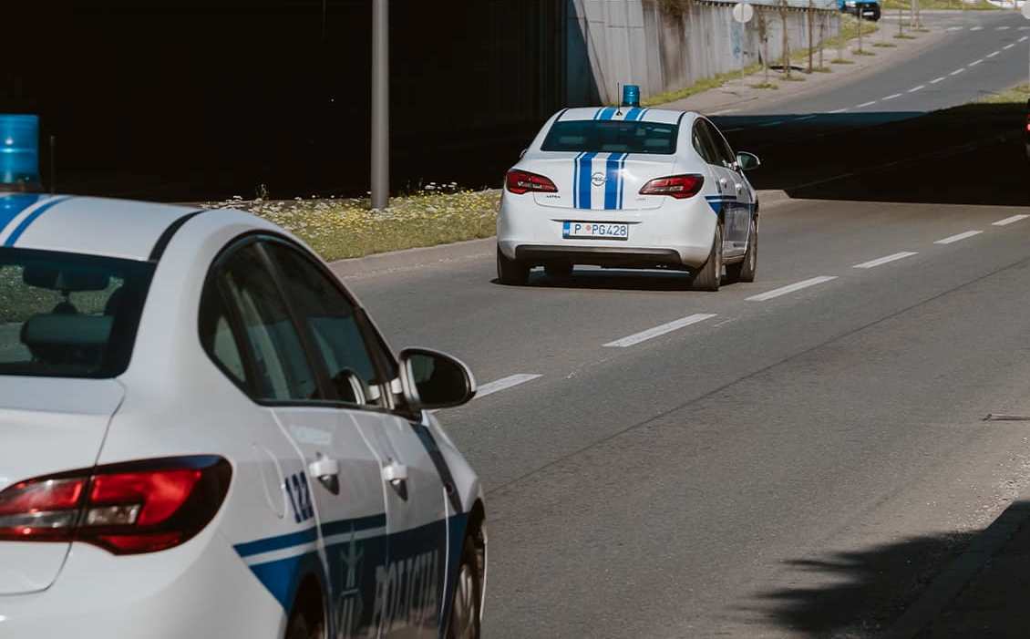 Saobraćajna policija u kontroli na putu