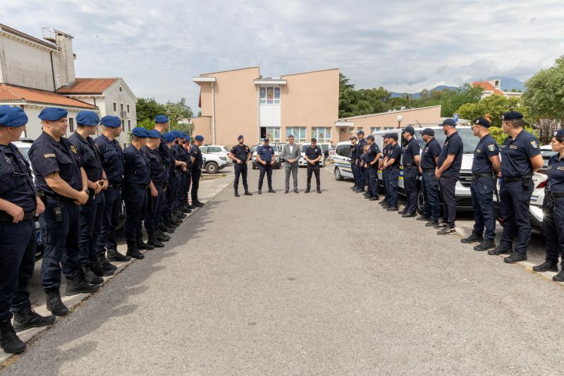 Komunalna policija Tivta na terenu