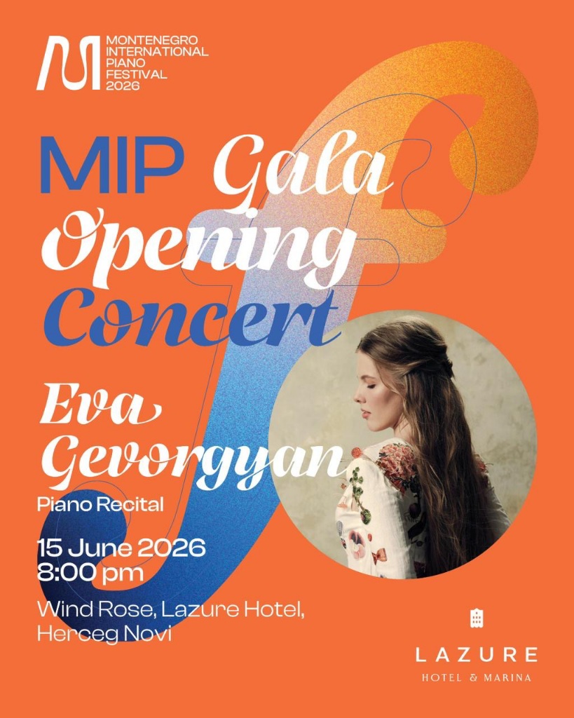 Pijanistkinja Eva Gevorgyan za klavirom