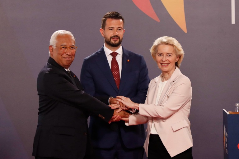 Učesnici samita EU–Zapadni Balkan u Tivtu