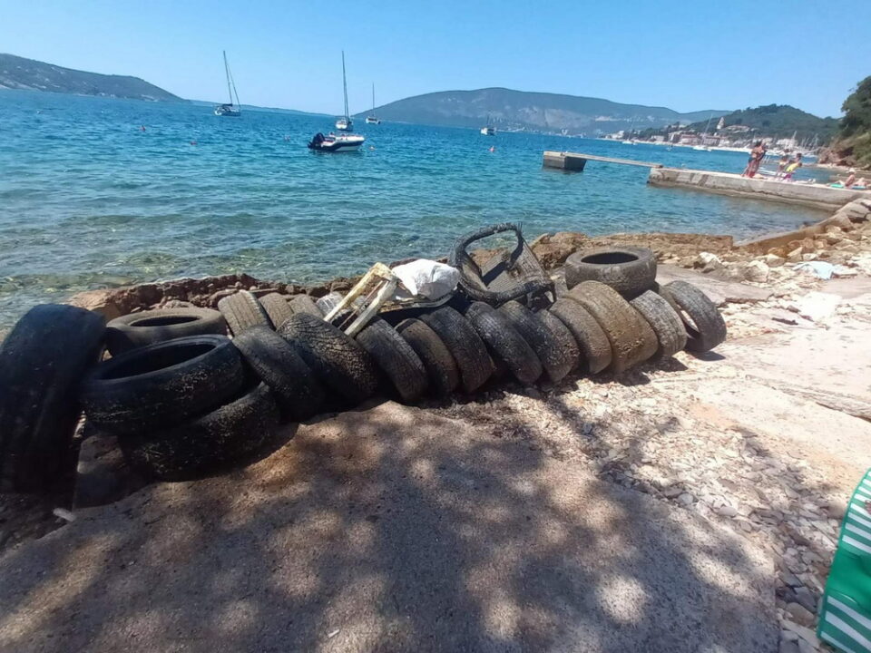 Čišćenje podmorja u hercegnovskom zalivu