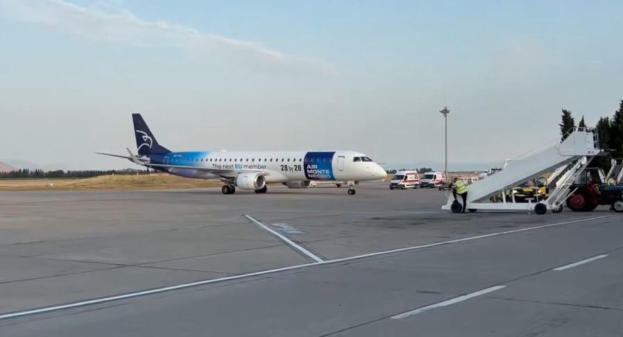Avion Air Montenegro Embraer E195