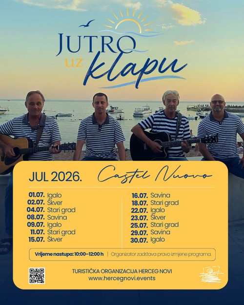 Nastup klape na trgu u Herceg Novom