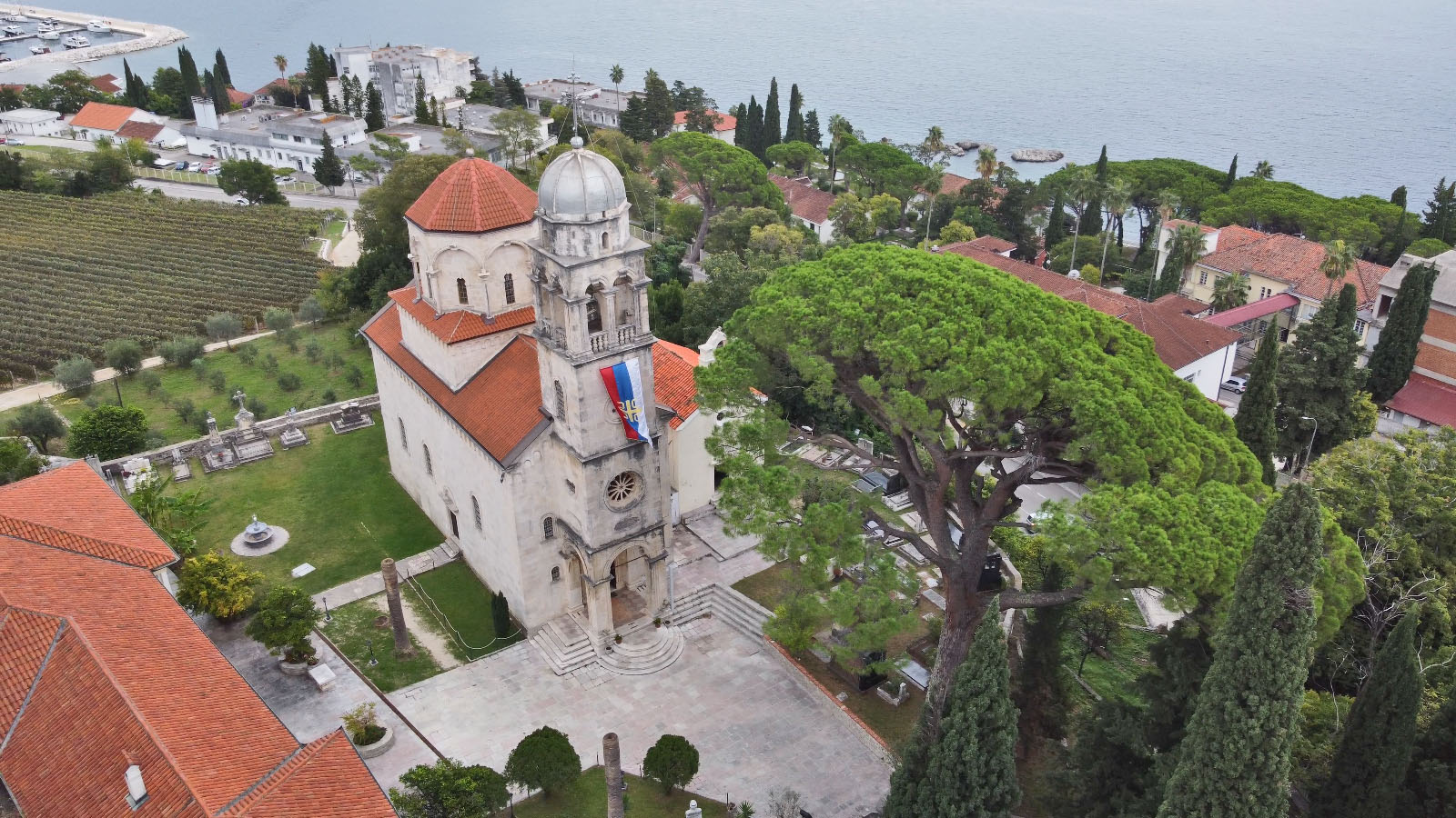 Manastir Savina u Herceg Novom