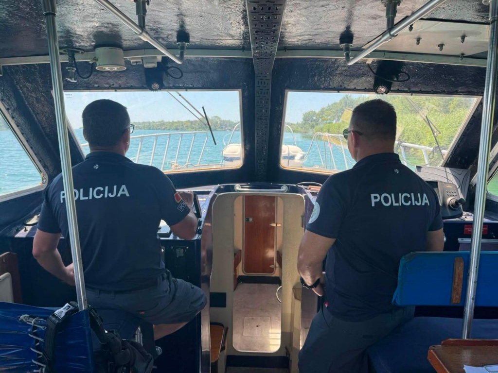 Plovilo na moru tokom inspekcijske kontrole