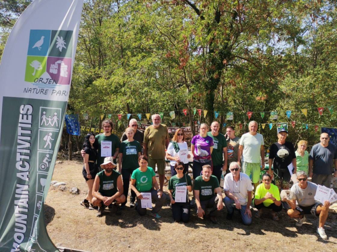 Takmičari grade suvomeđu na Kotobiljskom izvoru