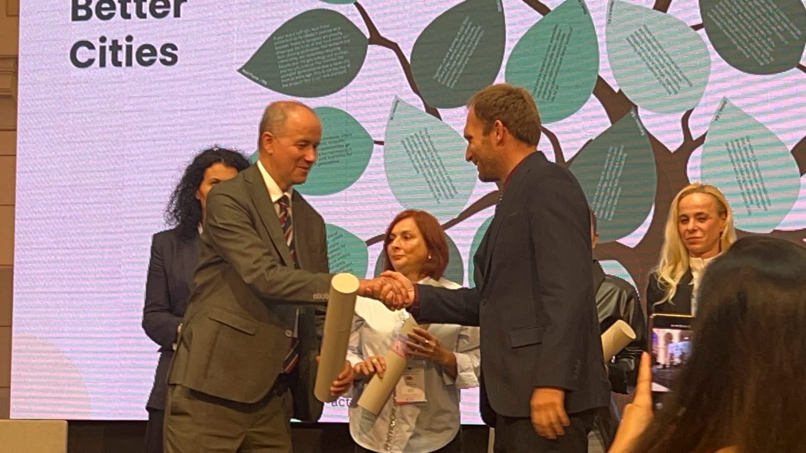 Uručenje povelje na završnoj konferenciji URBACT projekta u Sarajevu