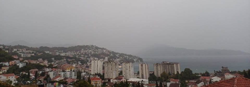 Kišno jutro nad Herceg Novim