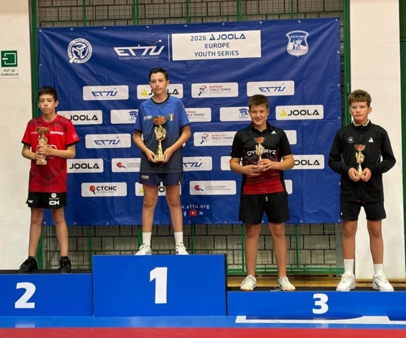 Milan Vučetić sa bronzanim medaljama sa turnira u Beočinu