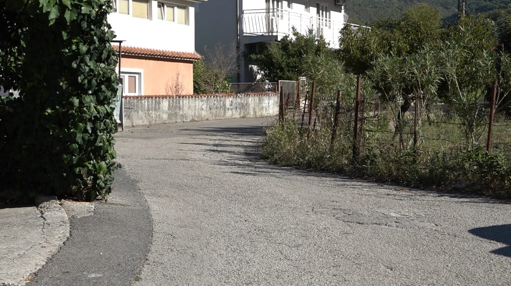Ulica u naselju Pržine u Zelenici