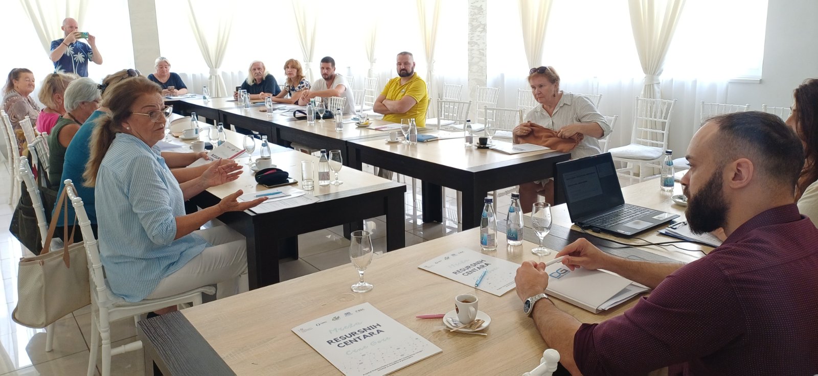 Učesnici konsultativnog sastanka za nevladine organizacije u Igalu