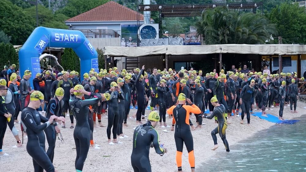 Takmičari Ocean Lava triatlona u Kotoru