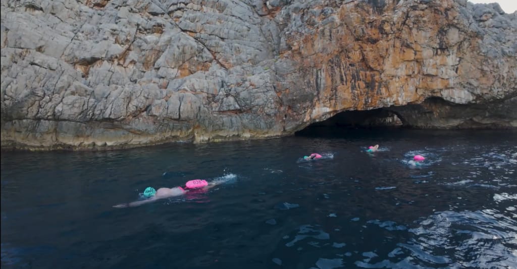 Plivači UltraSwim maratona kod Plave špilje